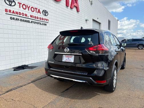 2017 Nissan Rogue S