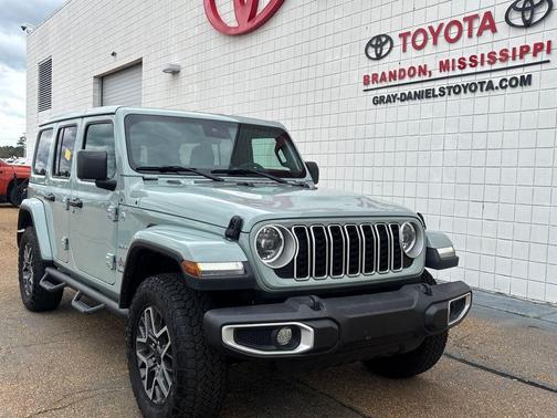 2024 Jeep Wrangler 4-Door Sahara 4x4