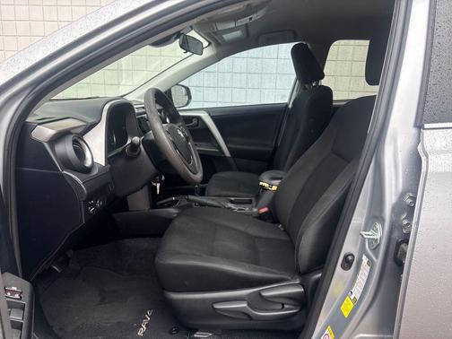 Silver Sky Metallic 2017 Toyota RAV4 LE