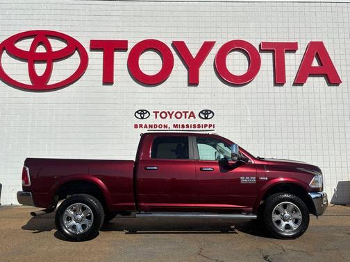 2017 RAM 2500 Laramie Crew Cab 4x4 6'4' Box