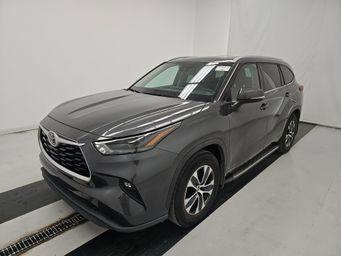 Magnetic Gray Metallic 2022 Toyota Highlander XLE