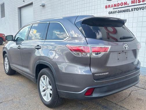 2016 Toyota Highlander LE
