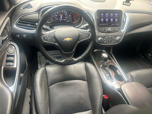 Dark Ash Metallic 2022 Chevrolet Malibu FWD Premier