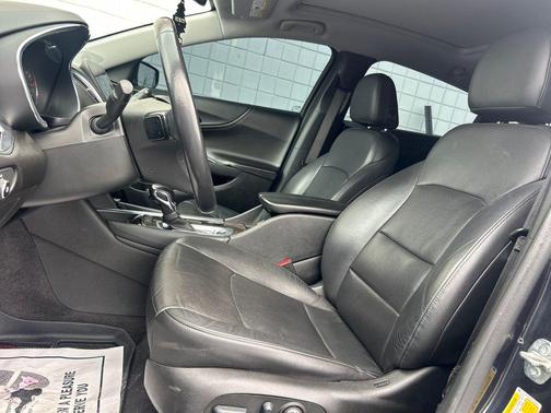 Dark Ash Metallic 2022 Chevrolet Malibu FWD Premier