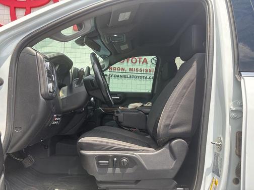 Summit White 2023 GMC Sierra 2500 SLE