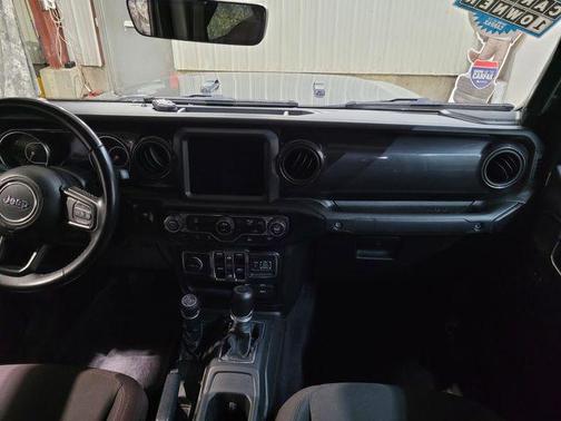 2022 Jeep Gladiator Altitude 4x4