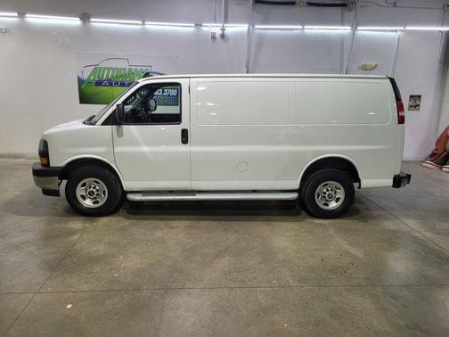 2022 GMC Savana 2500 Work Van