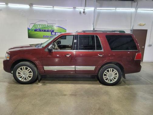 2012 Lincoln Navigator Base