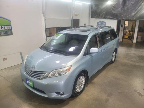 2017 Toyota Sienna XLE Premium