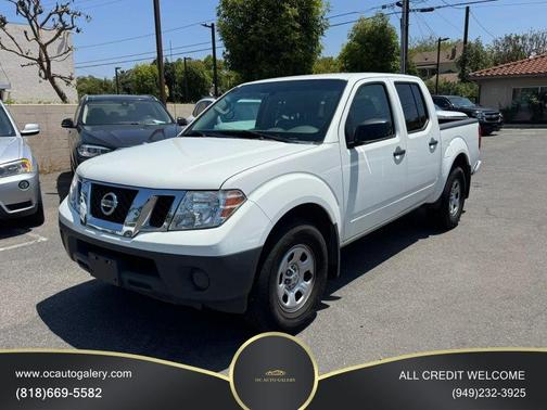 Glacier White 2021 Nissan Frontier S
