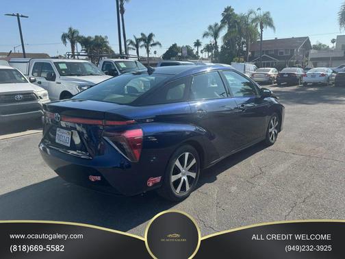 2016 Toyota Mirai Base