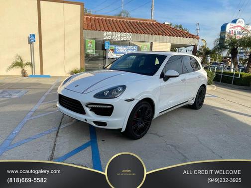2013 Porsche Cayenne GTS