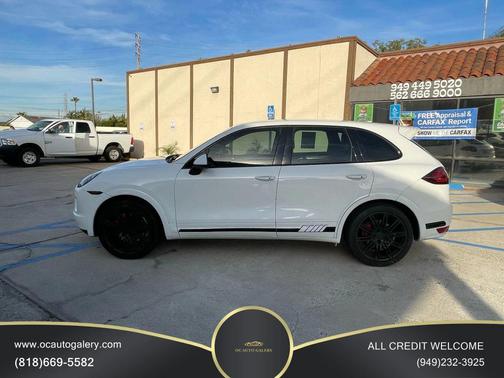 2013 Porsche Cayenne GTS