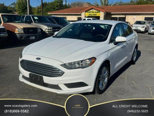 White 2018 Ford Fusion SE