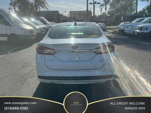 White 2018 Ford Fusion SE