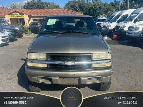 2001 Chevrolet S-10 Base