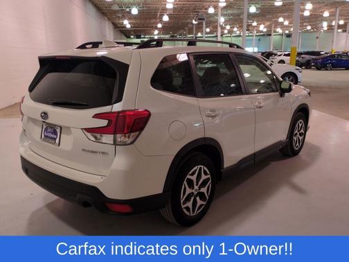 Crystal White Pearl 2023 Subaru Forester Premium