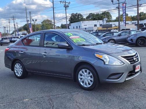 2019 Nissan Versa 1.6 SV