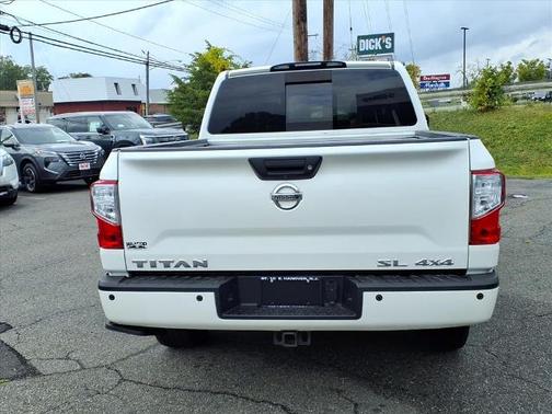 2017 Nissan Titan SL