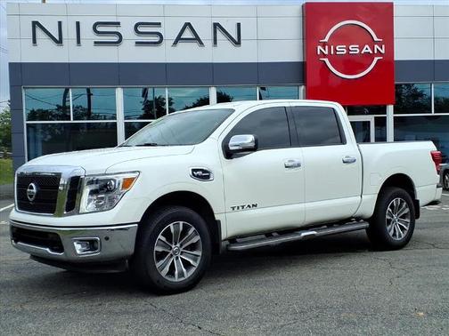 2017 Nissan Titan SL