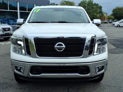 2017 Nissan Titan SL