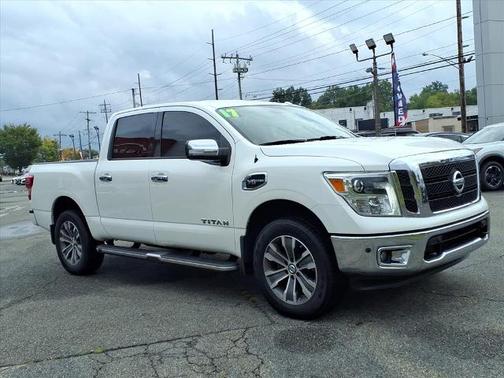 2017 Nissan Titan SL