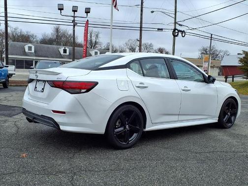2022 Nissan Sentra SR