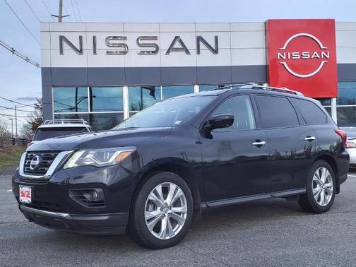 2018 Nissan Pathfinder SL