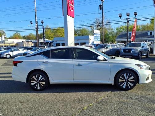 2021 Nissan Altima 2.5 SV
