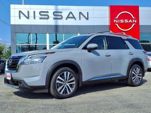 2022 Nissan Pathfinder Platinum