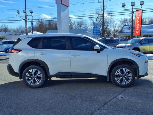2022 Nissan Rogue SV