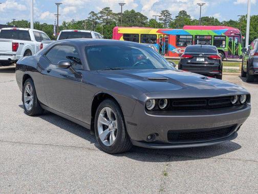 2015 Dodge Challenger SXT