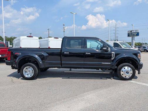 2022 Ford F-450 Limited