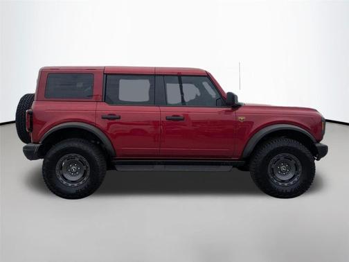 RUBY RED MET TNTD CLEARCOAT 2025 Ford Bronco Badlands
