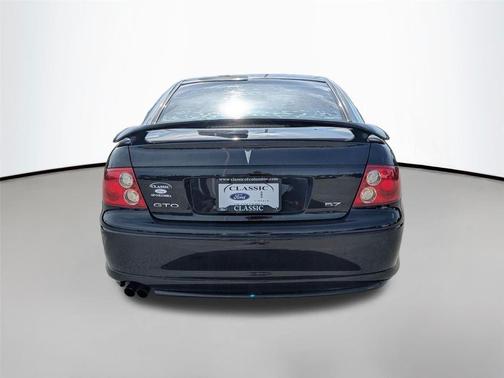 Phantom Black Metallic 2004 Pontiac GTO