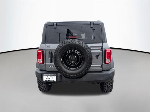 CARBONIZED GRAY METALLIC 2026 Ford Bronco Big Bend