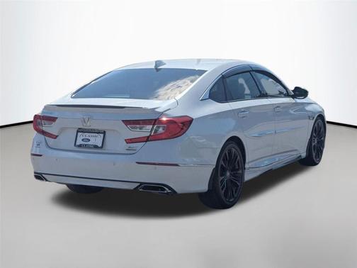 Platinum White Pearl 2018 Honda Accord Touring 2.0T