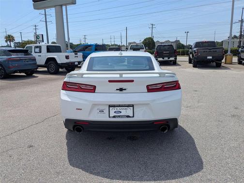 Summit White 2017 Chevrolet Camaro 1SS