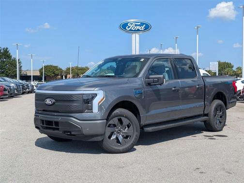 2025 Ford F-150 Lightning Flash