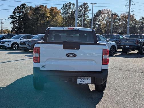 2025 Ford Maverick XL