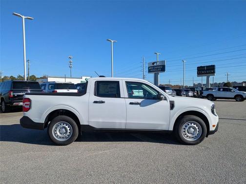 2025 Ford Maverick XL