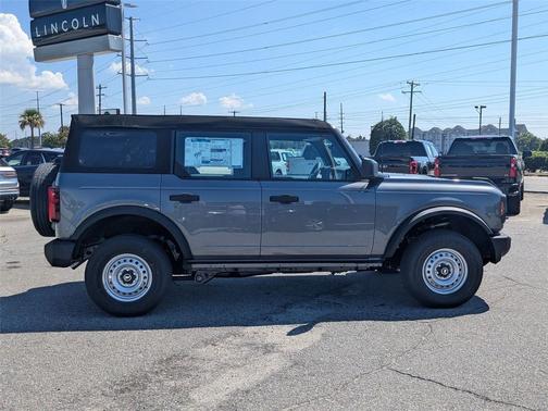 2025 Ford Bronco Base