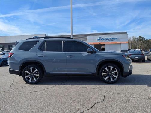 2023 Honda Pilot Touring 8-Passenger