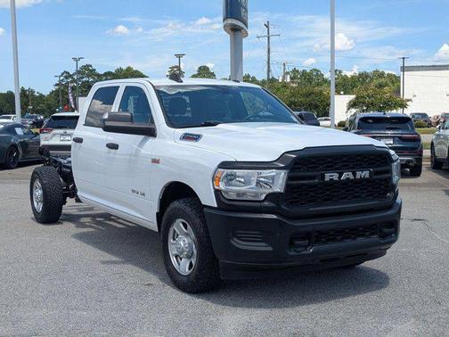 2022 RAM 2500 Tradesman Crew Cab 4x2 8' Box