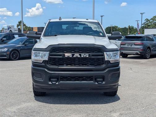 2022 RAM 2500 Tradesman Crew Cab 4x2 8' Box