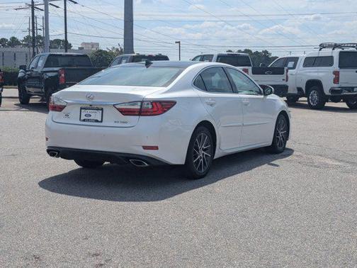 2017 Lexus ES 350 Base