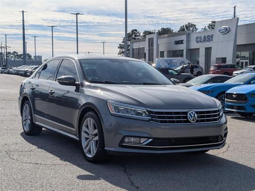 2017 Volkswagen Passat 1.8T SE w/Technology