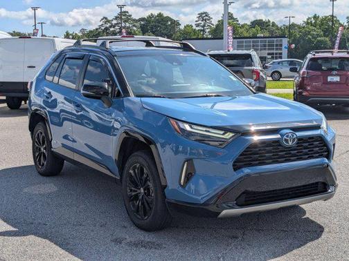 2022 Toyota RAV4 Hybrid SE