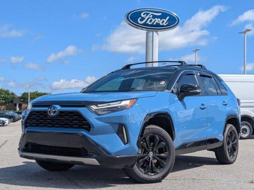 2022 Toyota RAV4 Hybrid SE