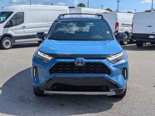 2022 Toyota RAV4 Hybrid SE
